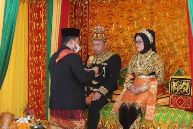 
Sri Lila Meukuta Abdurachman, Gelar Kehormatan Adat Ketiga untuk Kasad